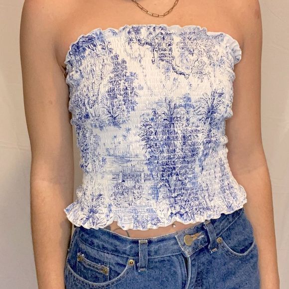 H&M Tops - PATTERN shirred sleeveless top. Size small.